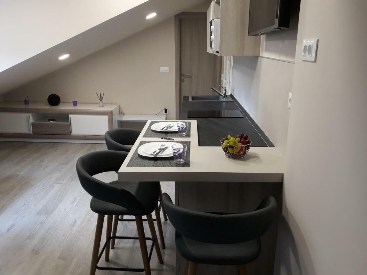Center Apartment Dalu Pula Luaran gambar